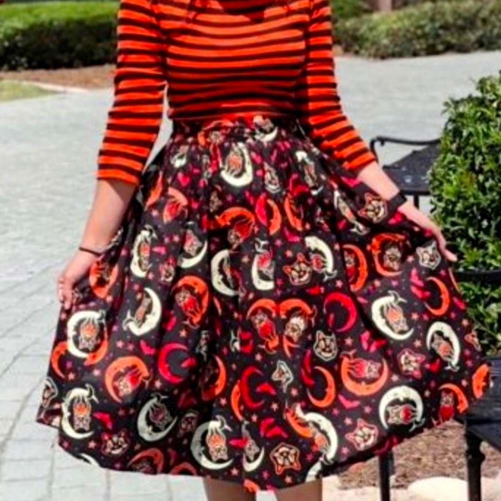 Halloween skirt with pockets